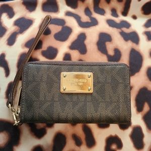 Michael Kors Wallet/Wristlet